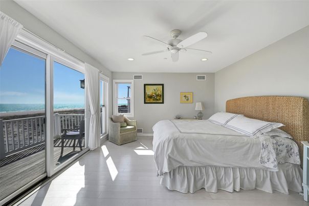 Bedroom, Interior, Recessed Lighting, Water, Wood Texture Flooring