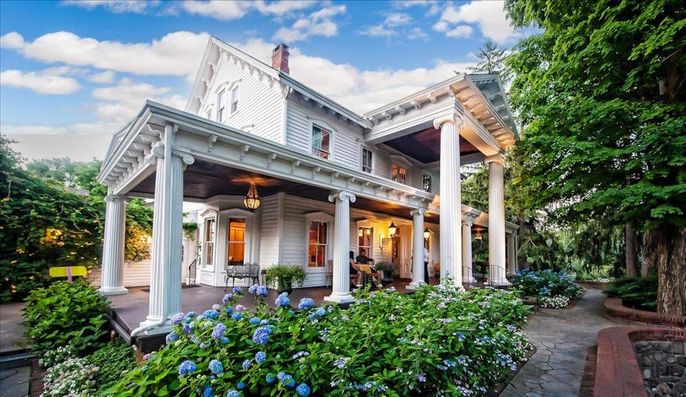 Exterior, Facade, American Craftsman