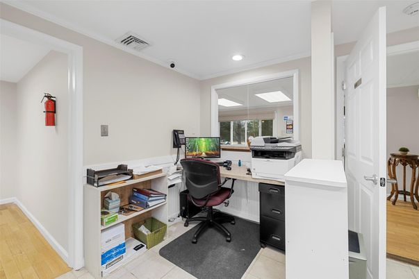 Home Office, Interior, Recessed Lighting, Wood Texture Flooring