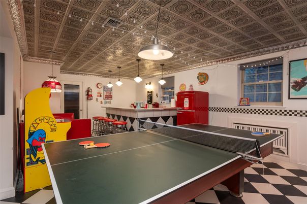 Game Room, Interior, Pendant Lights