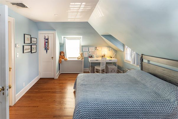 Bedroom, Dining room, Interior, Recessed Lighting, Wood Texture Flooring