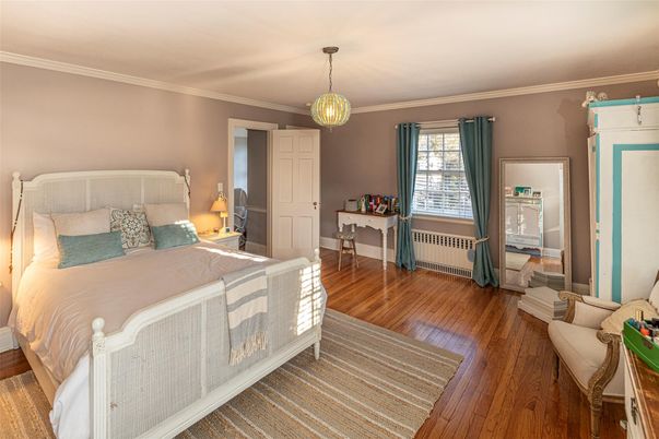 Bedroom, Interior, Pendant Lights, Wood Texture Flooring