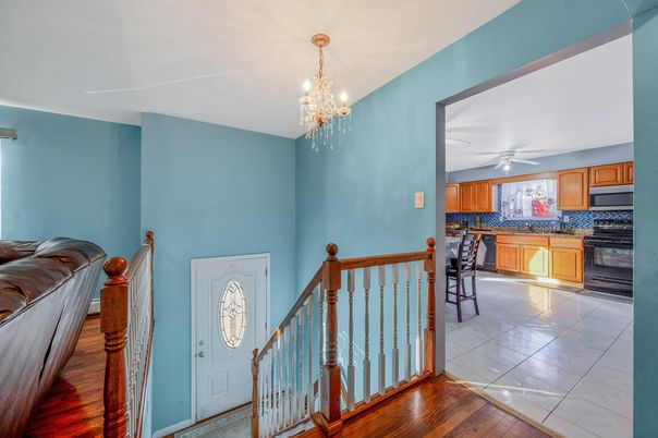 Chandelier, Dining room, Interior, Kitchen, Marble, Wood Texture Flooring