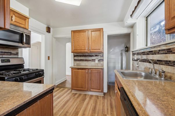 Interior, Kitchen, Stainless Steel Appliances, Wood Texture Flooring