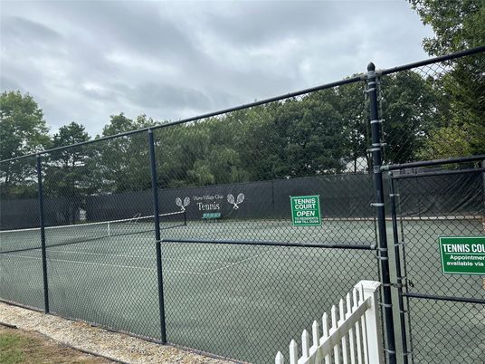 Exterior, Tennis Courts