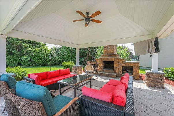 Exterior, Fireplace