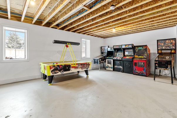 Garage, Interior, Wooden Beams, Wooden Ceilings