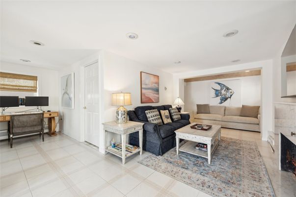 Fireplace, Interior, Living room, Recessed Lighting