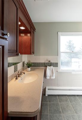 Bathroom, Interior, Recessed Lighting