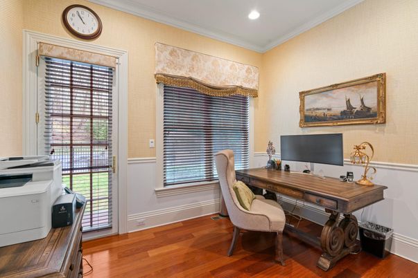 Home Office, Interior, Recessed Lighting, Wood Texture Flooring