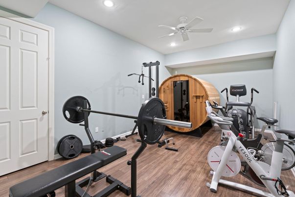 Fitness Equipment, Interior, Recessed Lighting, Wood Texture Flooring