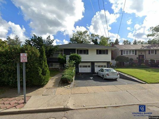 Attached, Exterior, Facade, Raised Ranch