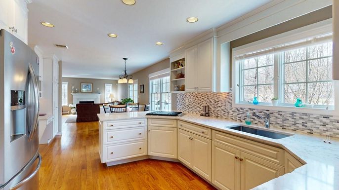 Chandelier, Dining room, Interior, Kitchen, Pendant Lights, Recessed Lighting, Wood Texture Flooring