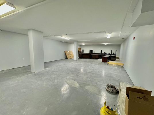 Garage, Interior