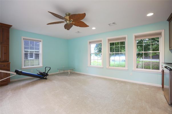 Empty room, Interior, Recessed Lighting