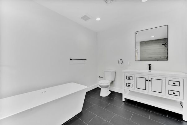 Bathroom, Dual Sink Vanities, Free Standing Baths, Interior, Recessed Lighting