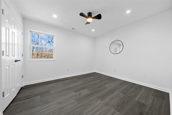 Empty room, Interior, Recessed Lighting, Wood Texture Flooring