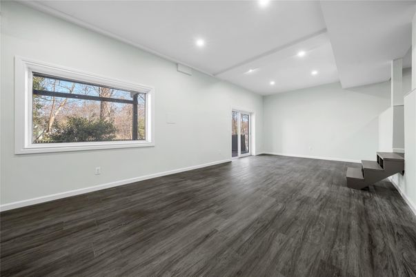 Empty room, Interior, Recessed Lighting, Wood Texture Flooring