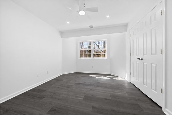 Empty room, Interior, Recessed Lighting, Wood Texture Flooring