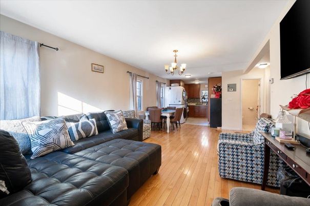 Chandelier, Dining room, Interior, Kitchen, Living room, Recessed Lighting, Wood Texture Flooring