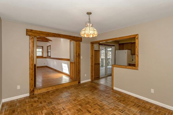 Empty room, Interior, Pendant Lights, Wood Texture Flooring