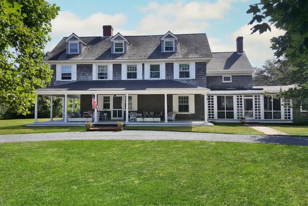 Exterior, Facade, Cape Cod
