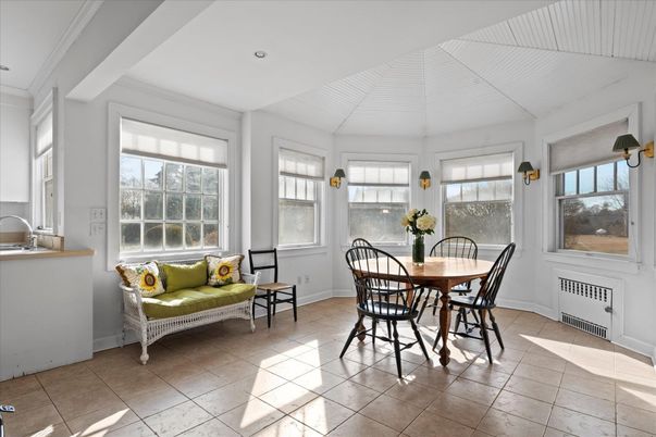 Dining room, Interior, Recessed Lighting