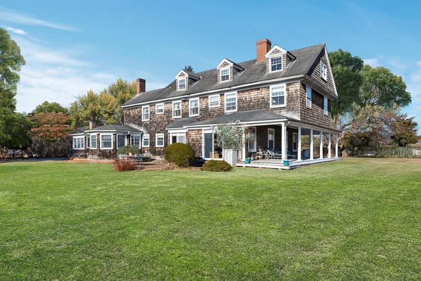 Backyard, Exterior, Facade, Georgian