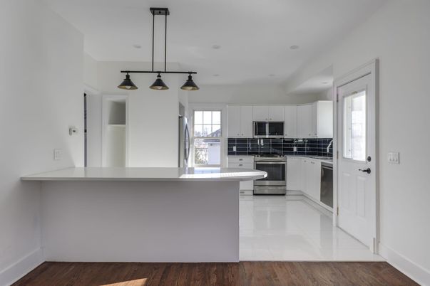 Interior, Kitchen, Pendant Lights, Recessed Lighting, Wood Texture Flooring