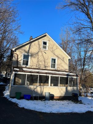 Exterior, Facade, Cape Cod