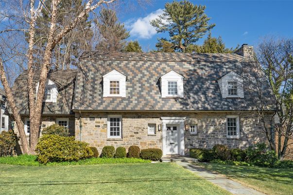 Exterior, Facade, Cape Cod