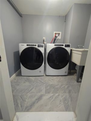 Interior, Washer