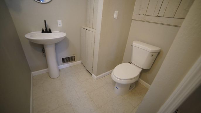 Bathroom, Interior