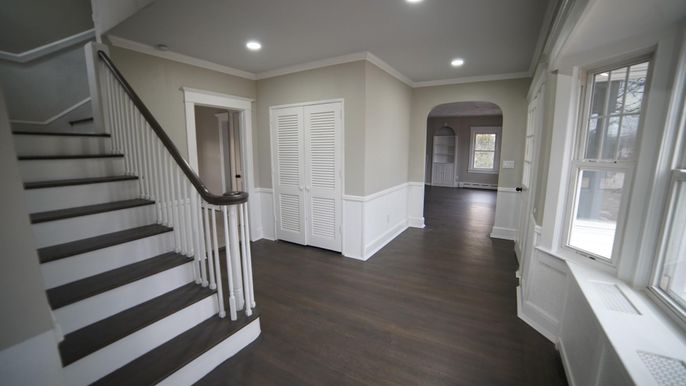Interior, Recessed Lighting, Wood Texture Flooring