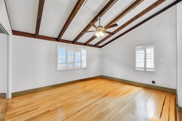 Empty room, Interior, Wooden Beams, Wood Texture Flooring
