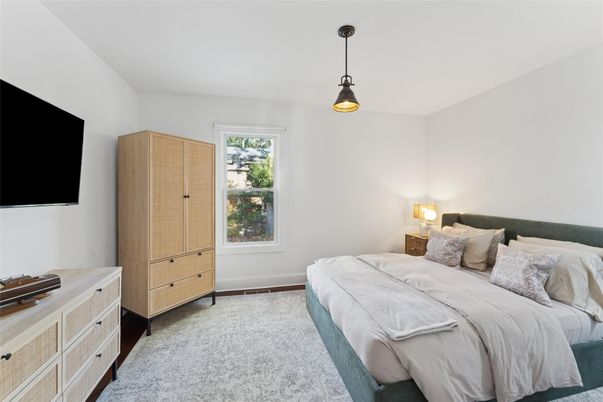 Bedroom, Interior, Pendant Lights