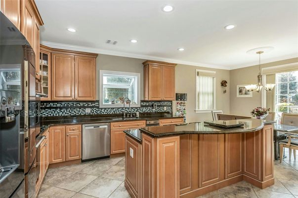 Dining room, Interior, Kitchen, Pendant Lights, Recessed Lighting, Stainless Steel Appliances