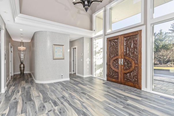 Interior, Pendant Lights, Recessed Lighting, Wood Texture Flooring
