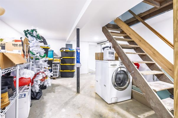 Interior, Washer