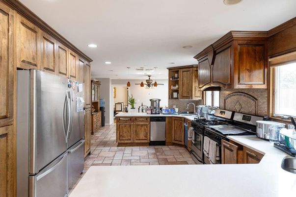 Interior, Kitchen, Pendant Lights, Recessed Lighting, Stainless Steel Appliances