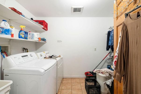 Interior, Washer
