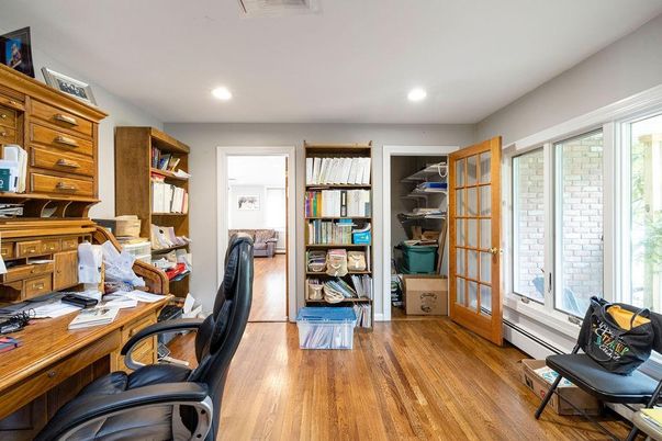 Home Office, Interior, Recessed Lighting, Wood Texture Flooring