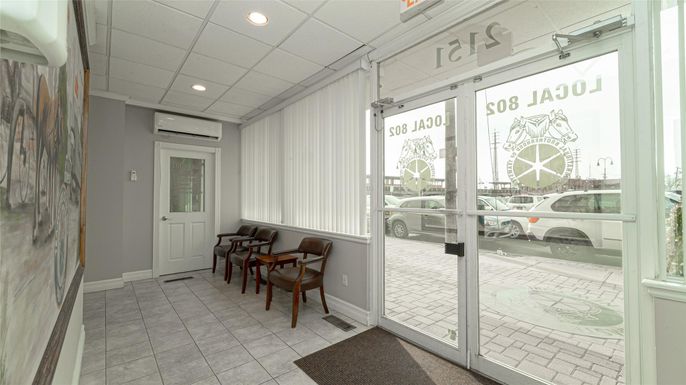 Dining room, Interior, Recessed Lighting