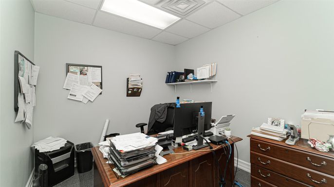 Home Office, Interior