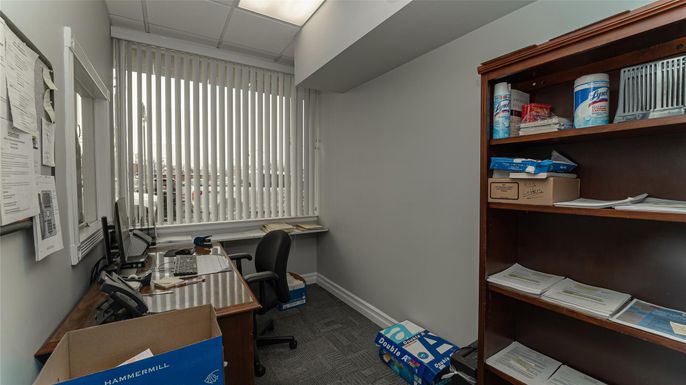 Home Office, Interior