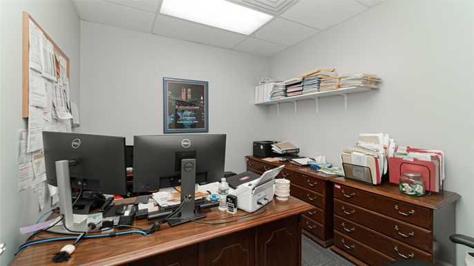 Home Office, Interior