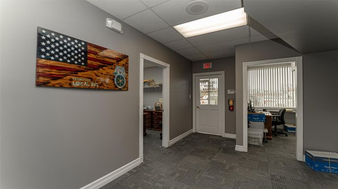 Home Office, Interior