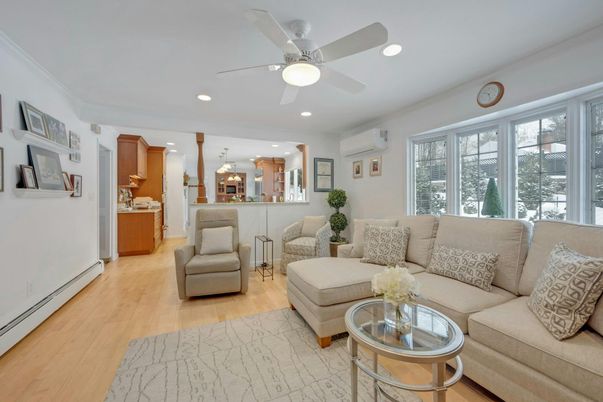 Interior, Kitchen, Living room, Pendant Lights, Recessed Lighting, Wood Texture Flooring