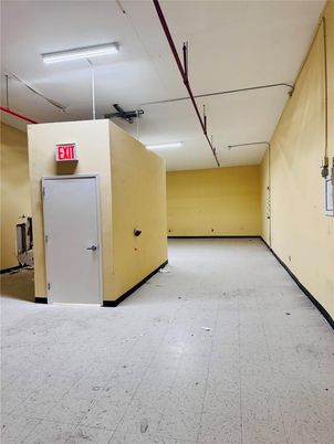 Garage, Interior