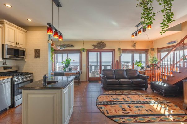 Dining room, Interior, Kitchen, Pendant Lights, Recessed Lighting, Stainless Steel Appliances